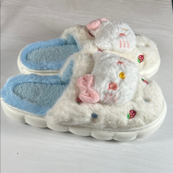 Cute Fuzzy Cat Slippers - Picture 2 of 3